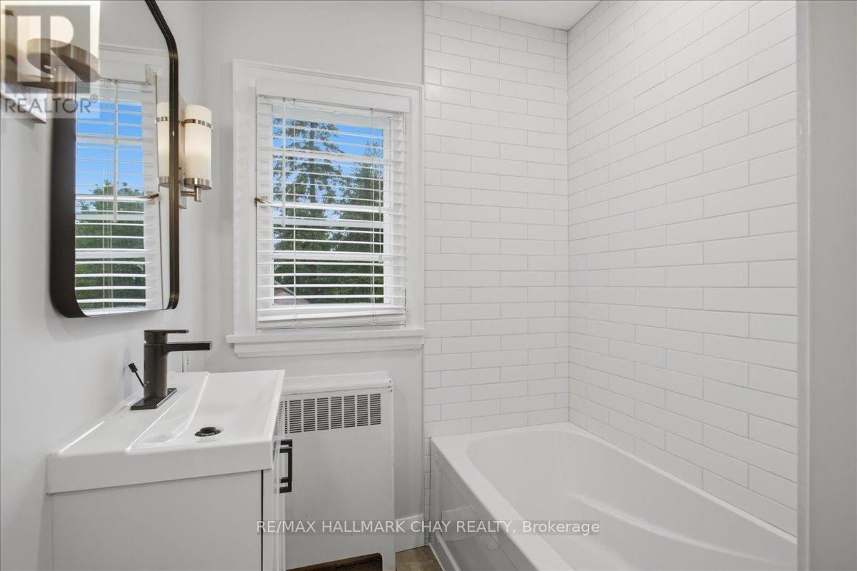 1 - 15 Parkside Drive Property Photo 18