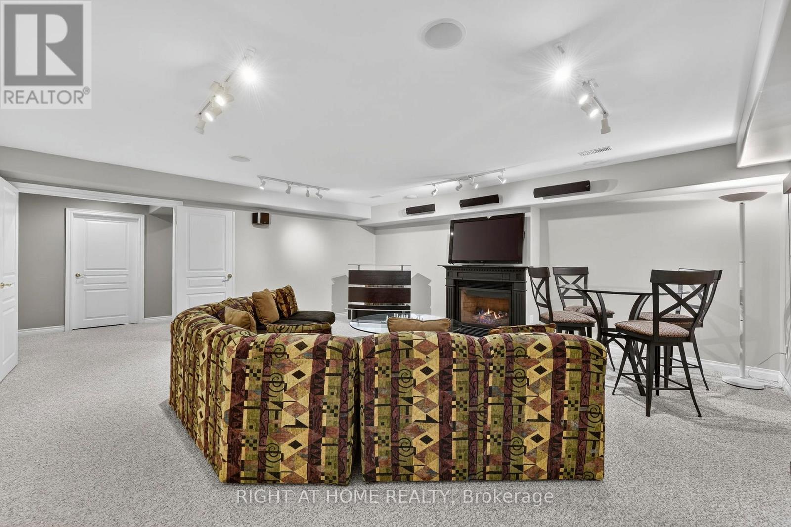 13 Alpine Way Property Photo 26