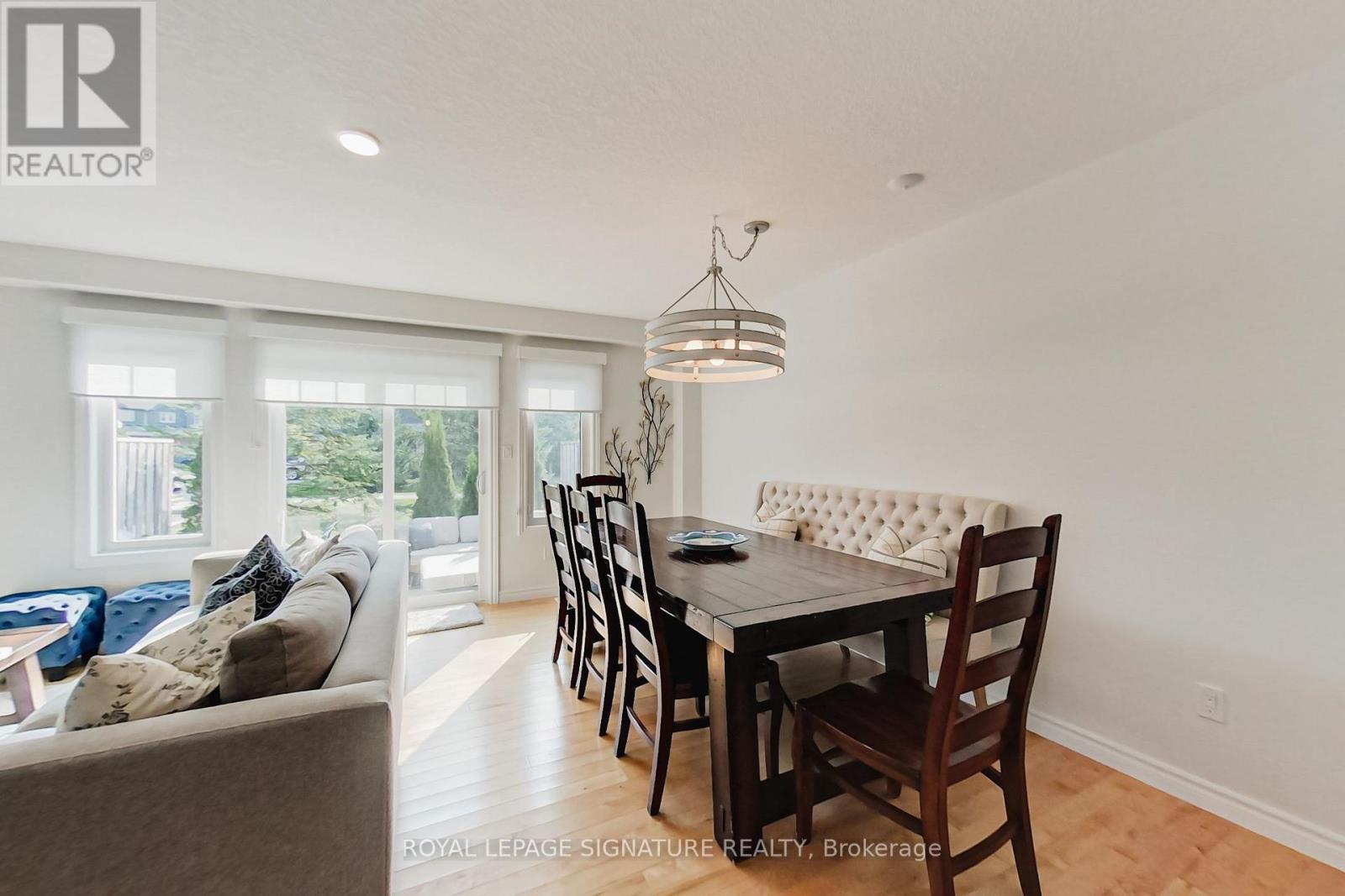 23 Silver Glen Boulevard Property Photo 13