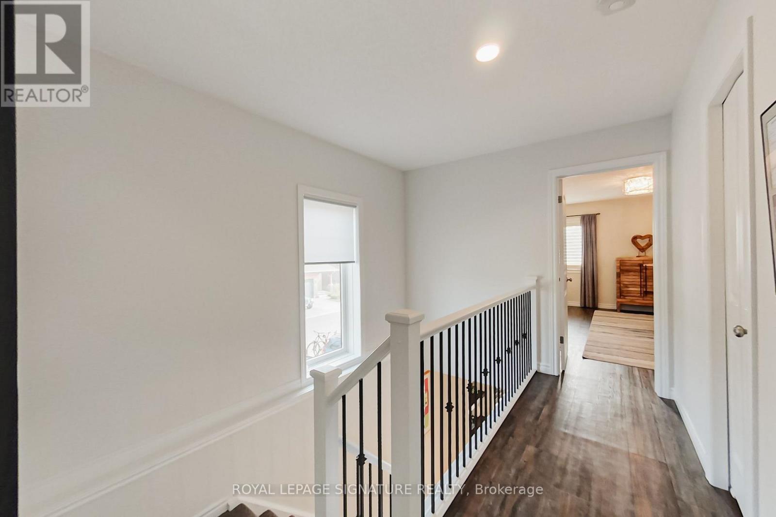 23 Silver Glen Boulevard Property Photo 17