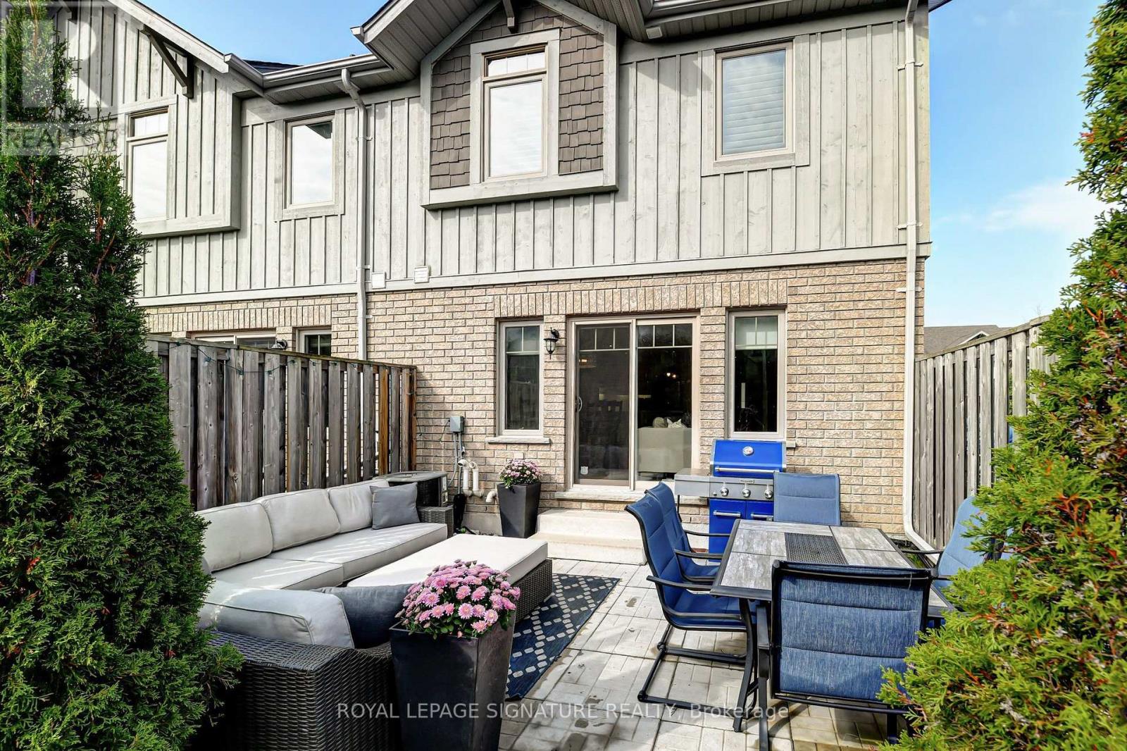 23 Silver Glen Boulevard Property Photo 31