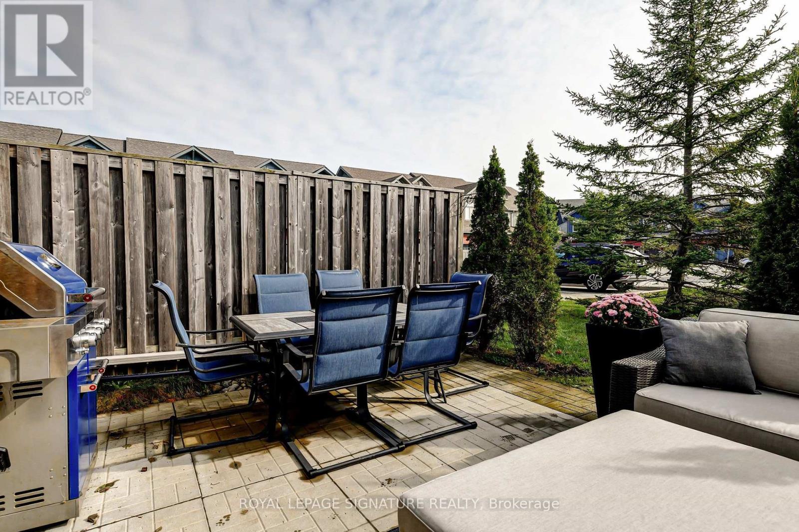23 Silver Glen Boulevard Property Photo 33