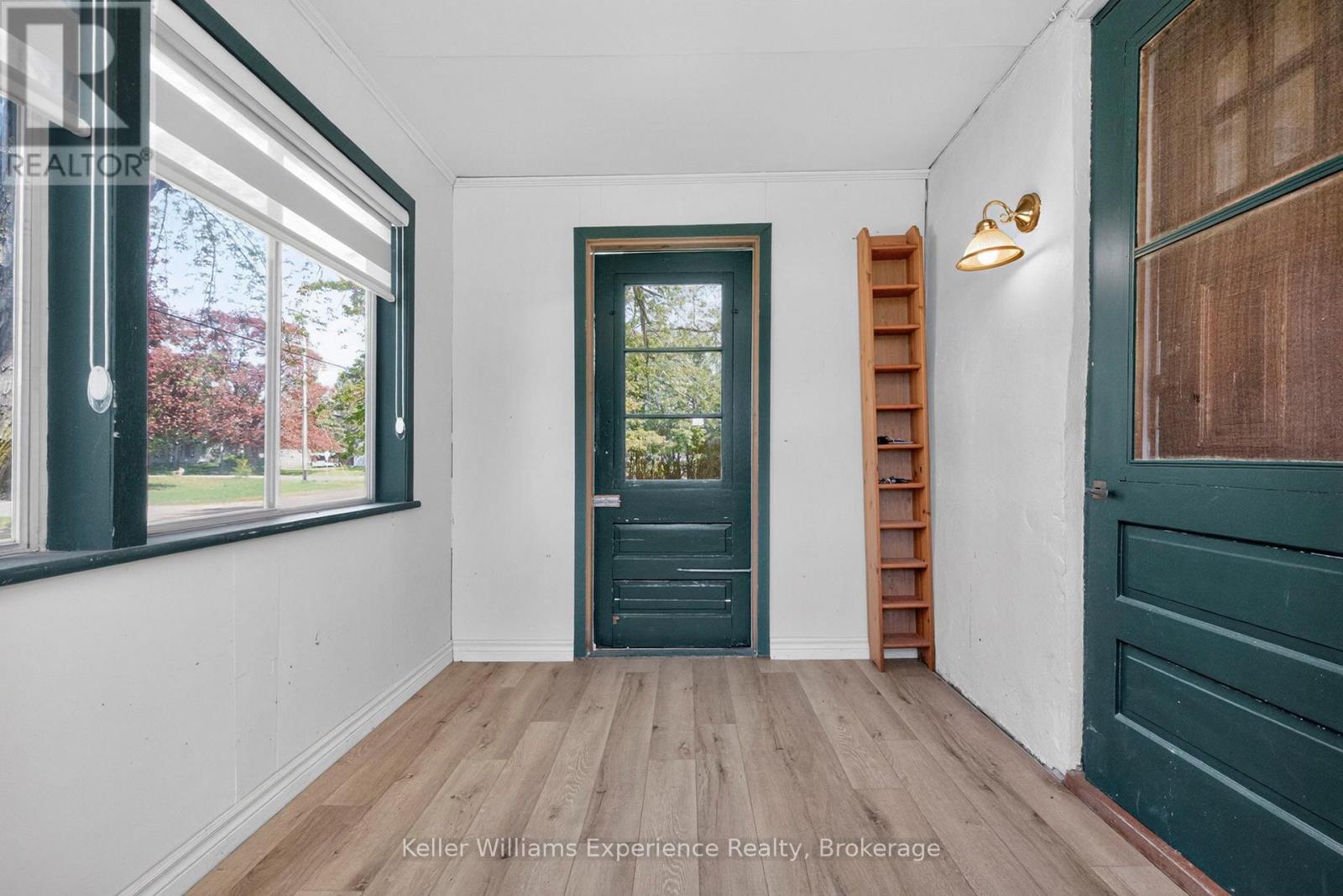 239 Oak Street Property Photo 5