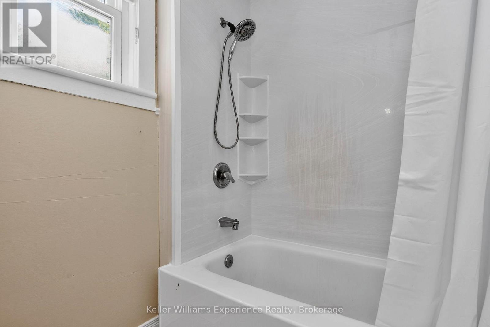 239 Oak Street Property Photo 23