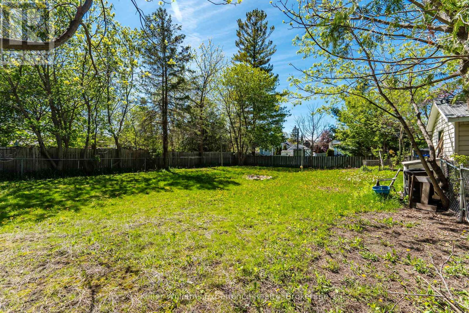 239 Oak Street Property Photo 40