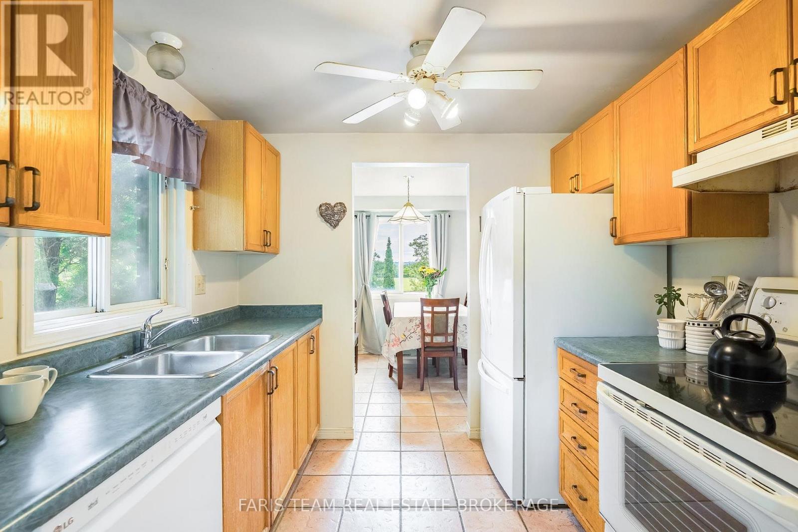 361 Galloway Boulevard Property Photo 5