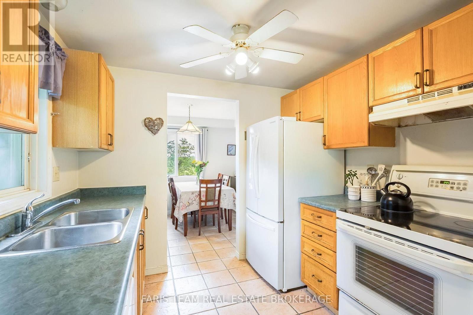 361 Galloway Boulevard Property Photo 6
