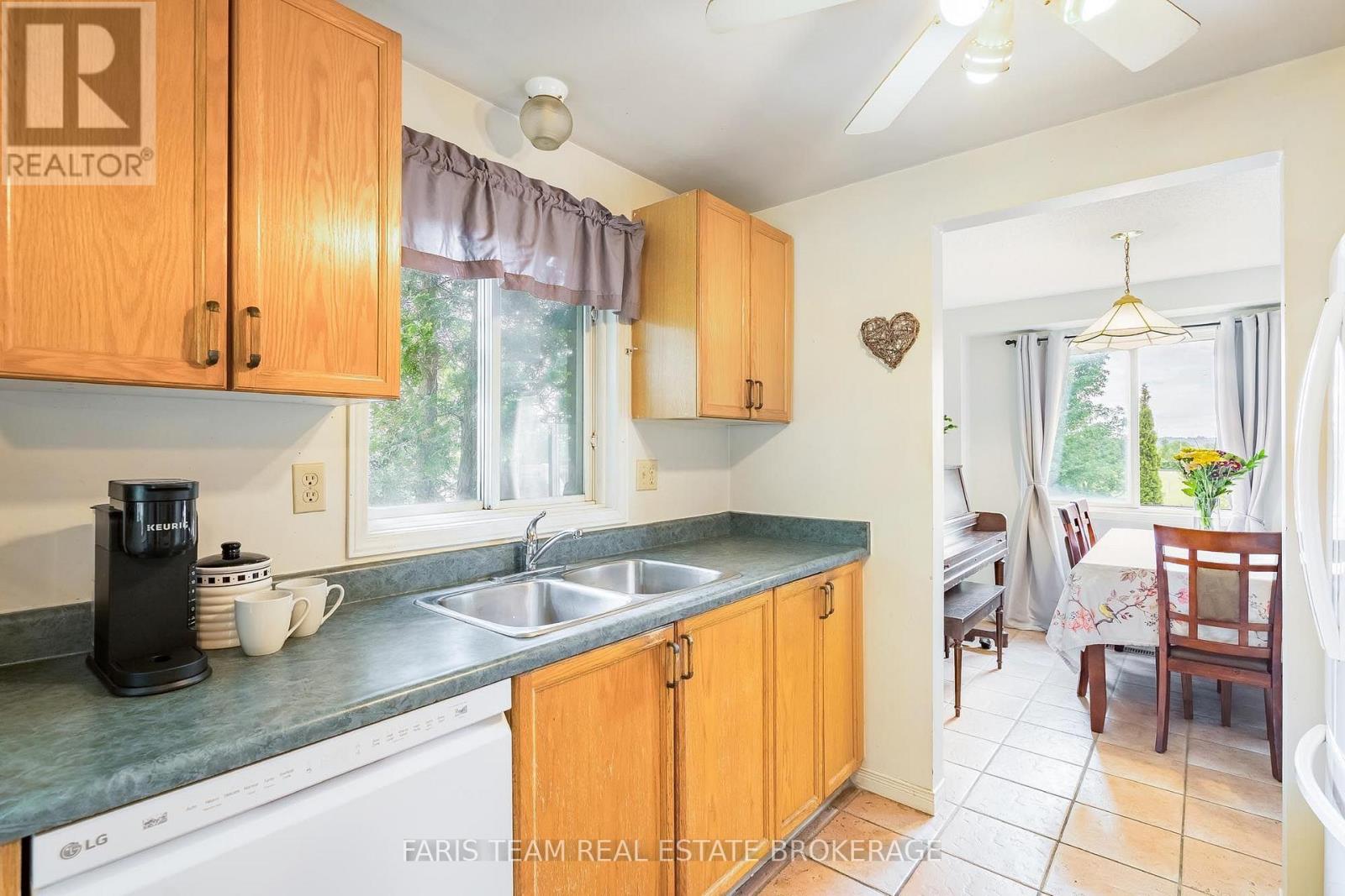 361 Galloway Boulevard Property Photo 7