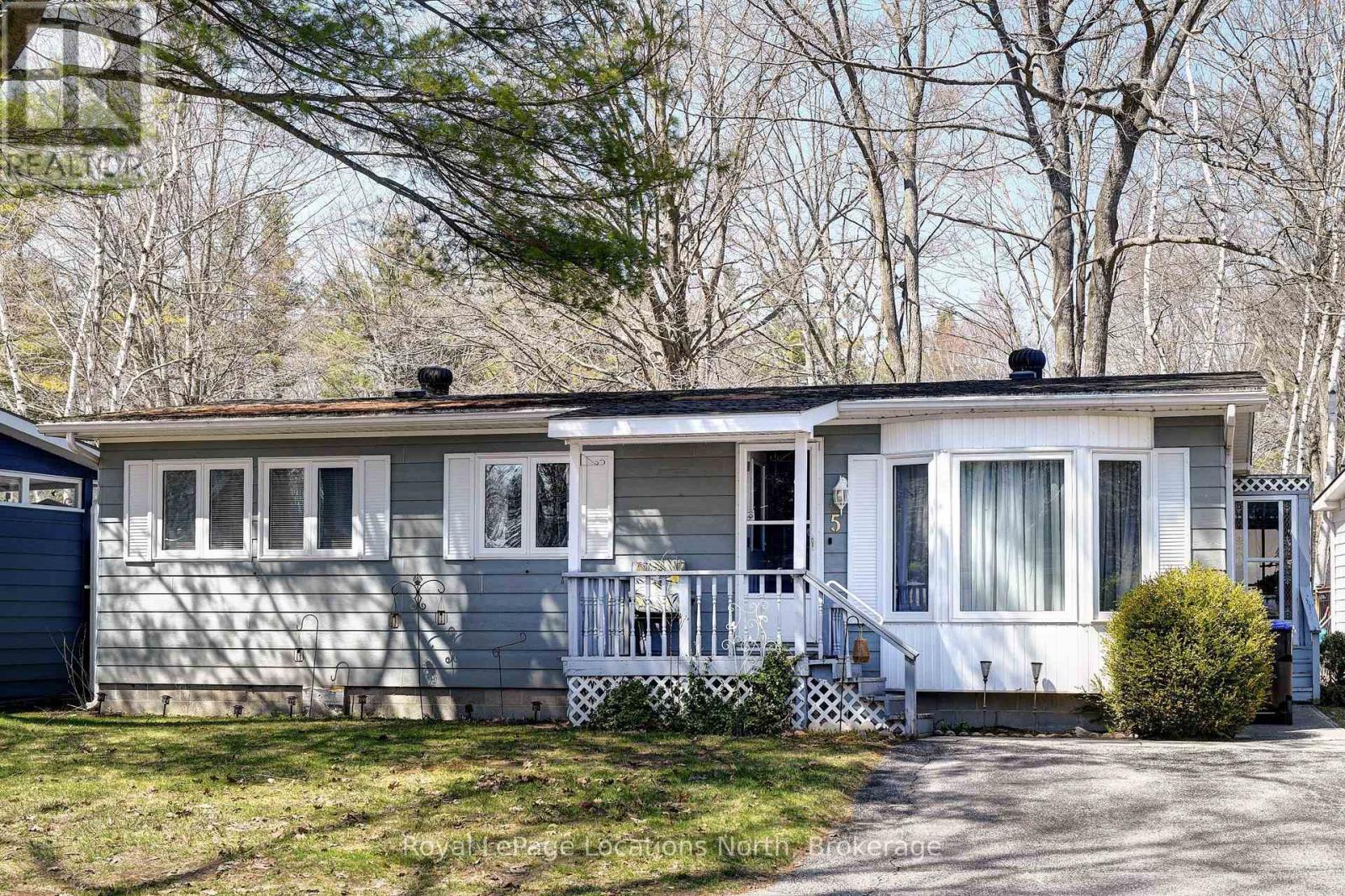 5 Murray Drive Property Photo 2