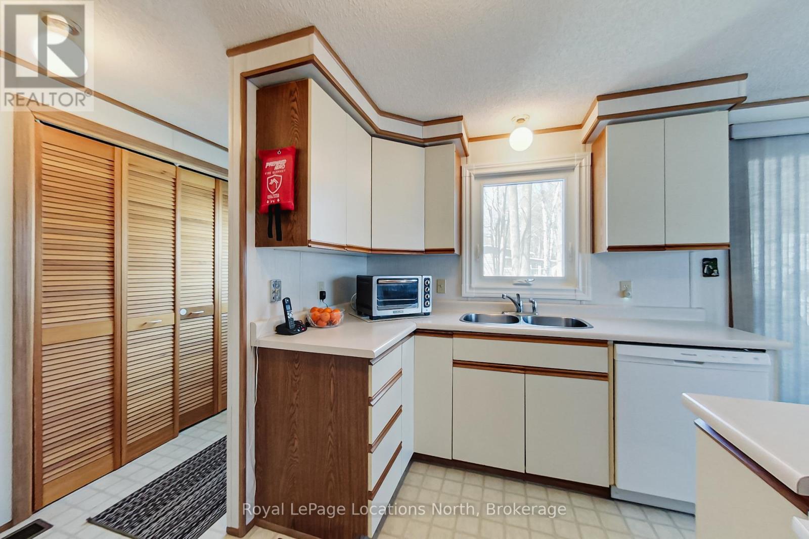 5 Murray Drive Property Photo 14