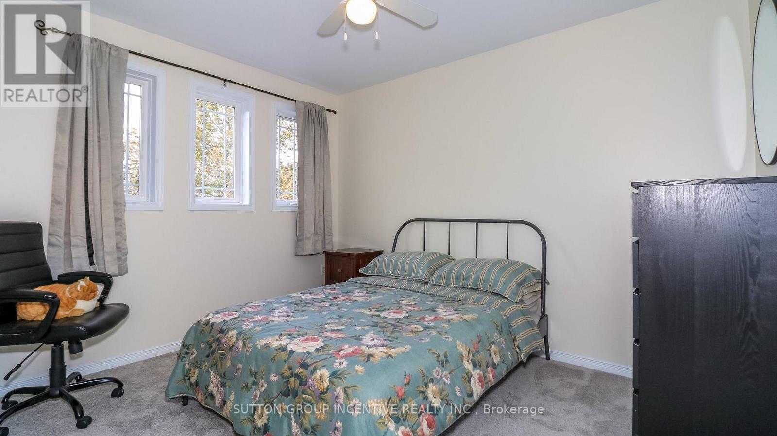 152 Julia Crescent Property Photo 11