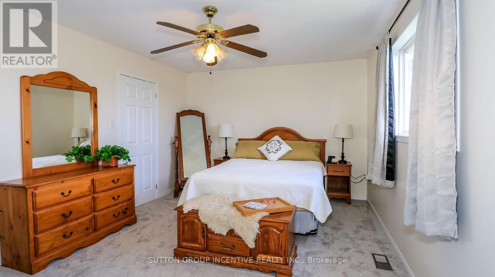 152 Julia Crescent Property Photo 15