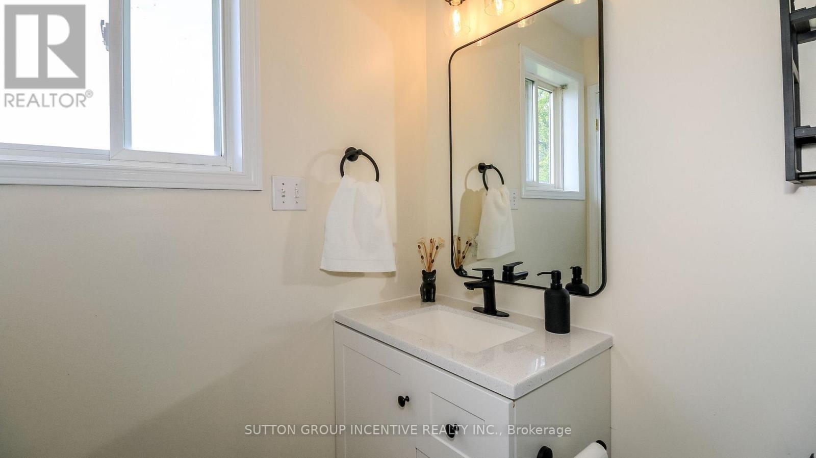 152 Julia Crescent Property Photo 17