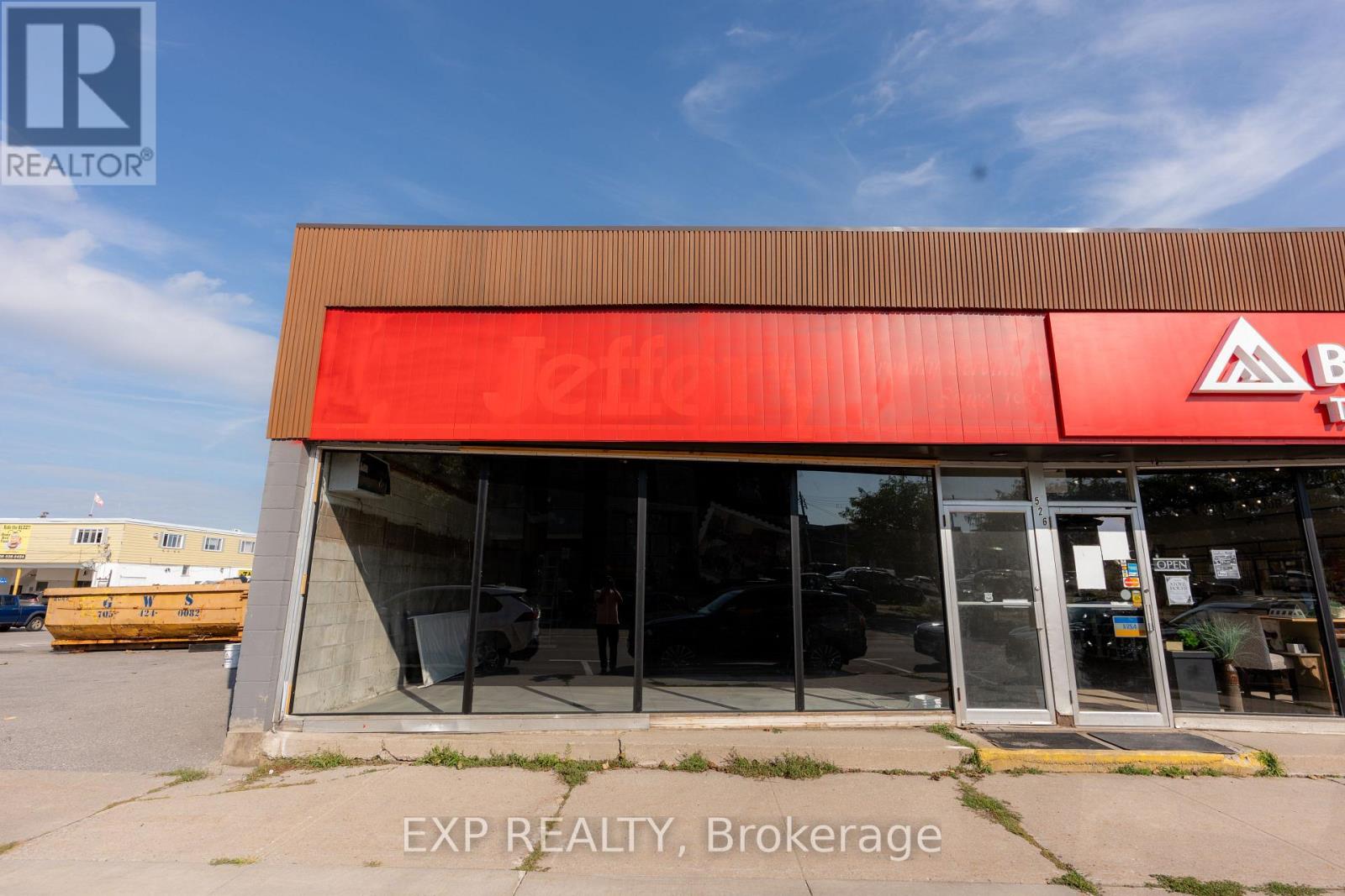 B - 526 Dominion Avenue Property Photo 2