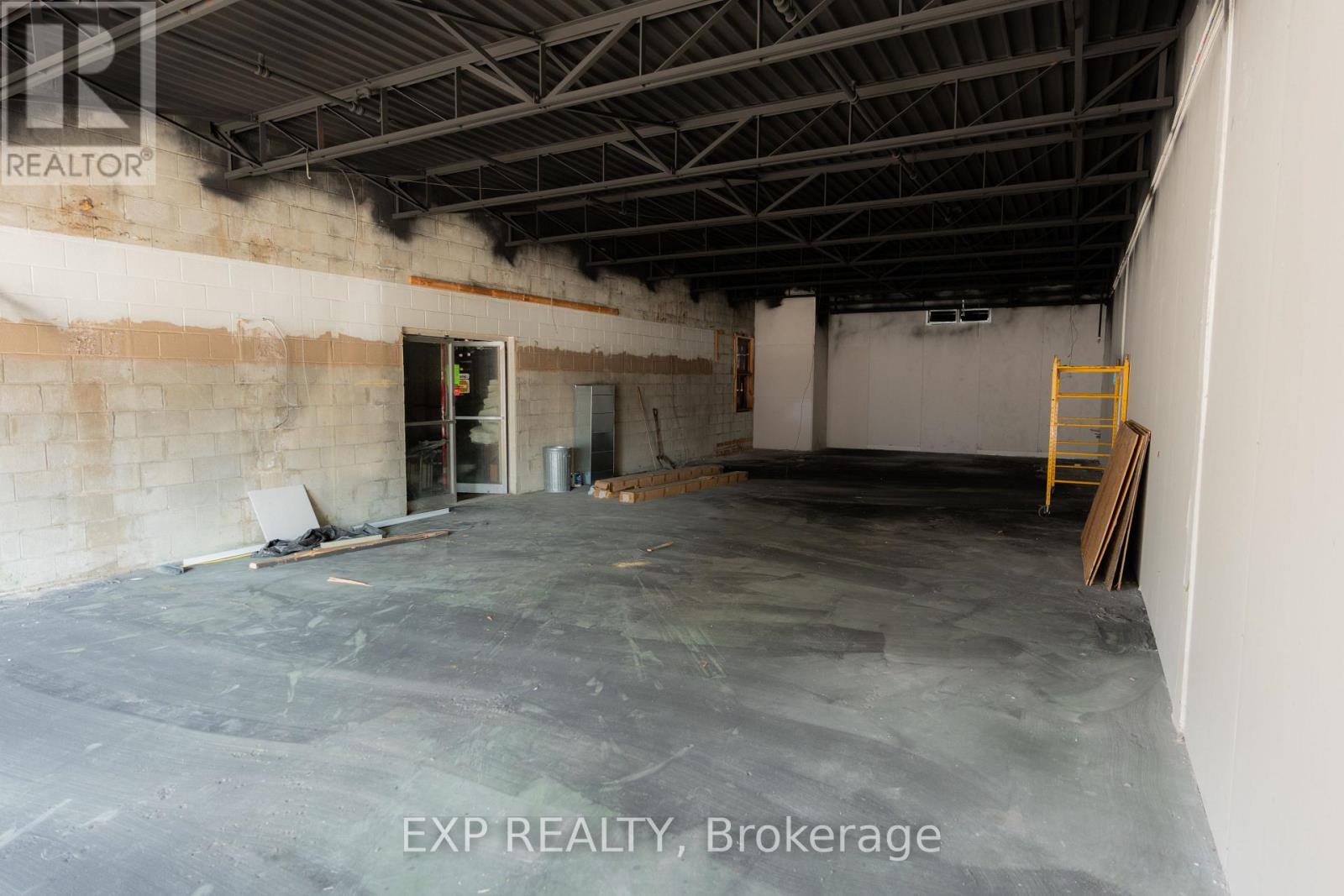 B - 526 Dominion Avenue Property Photo 5