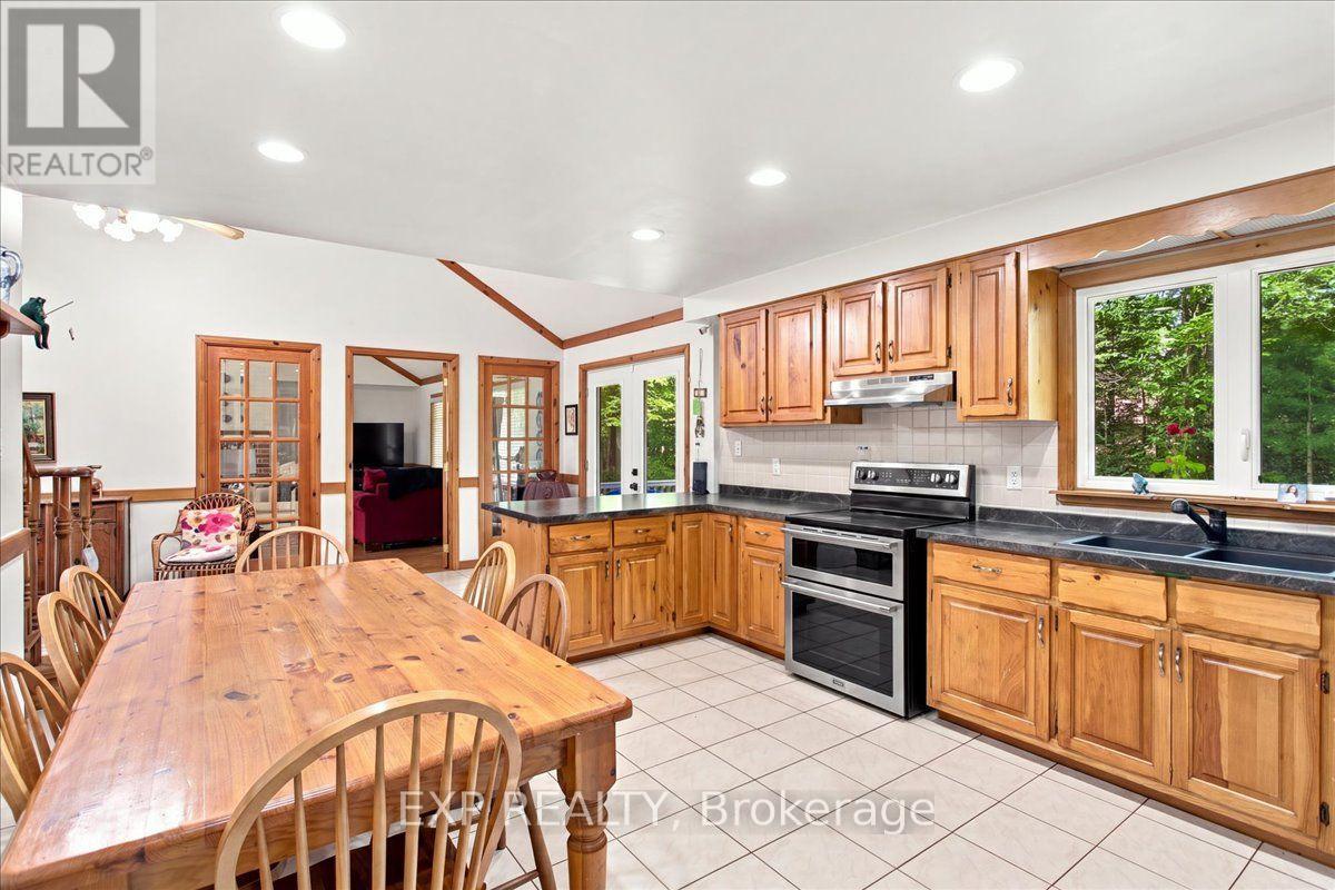 20 Pineshore Crescent Property Photo 10