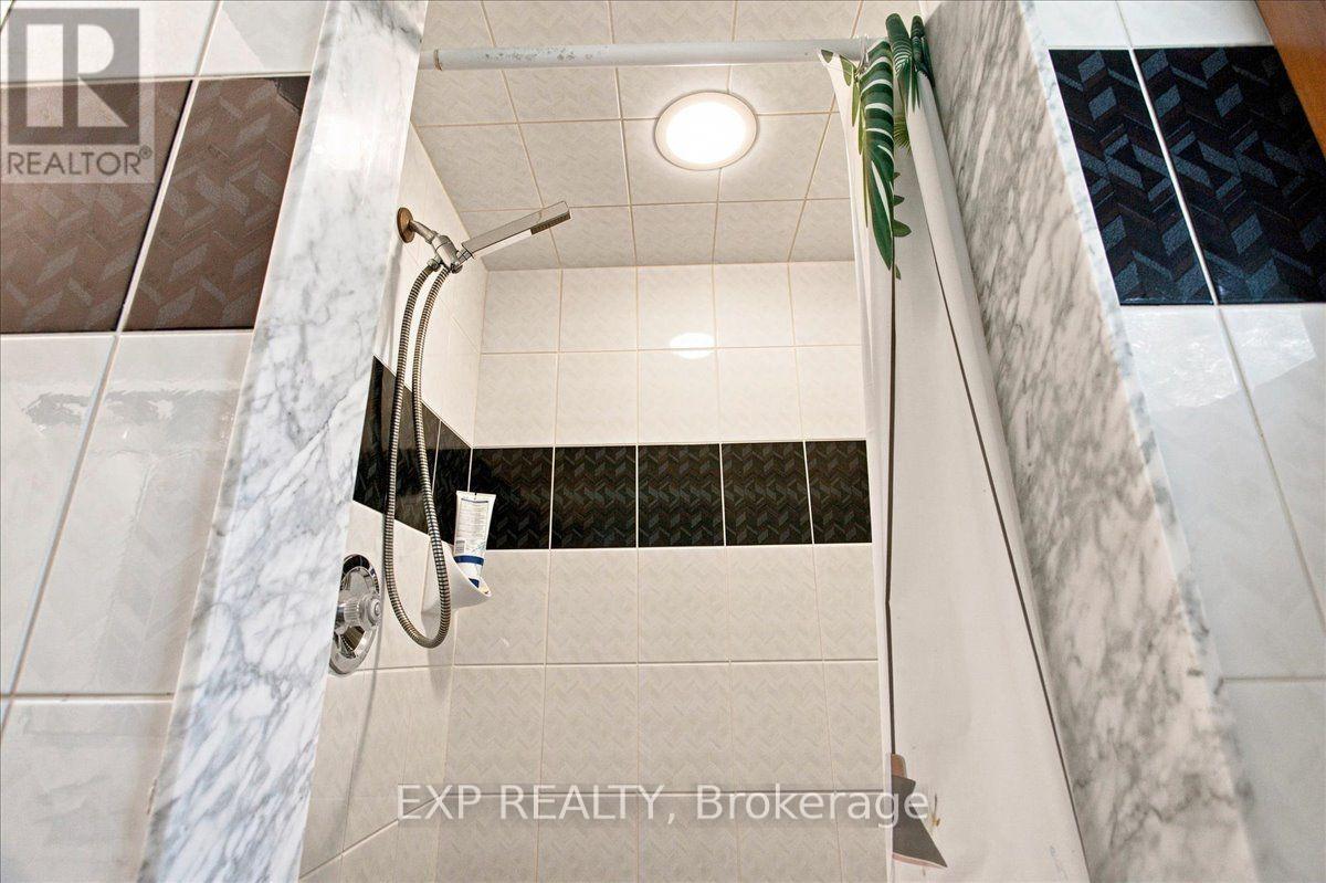 20 Pineshore Crescent Property Photo 17