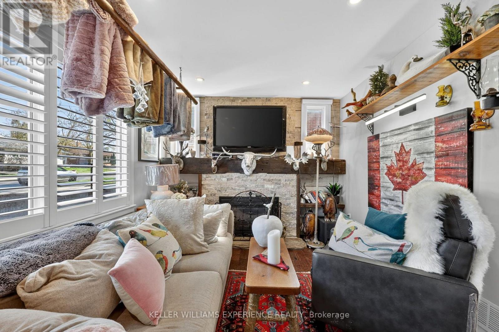 79 Penetang Street Property Photo 3