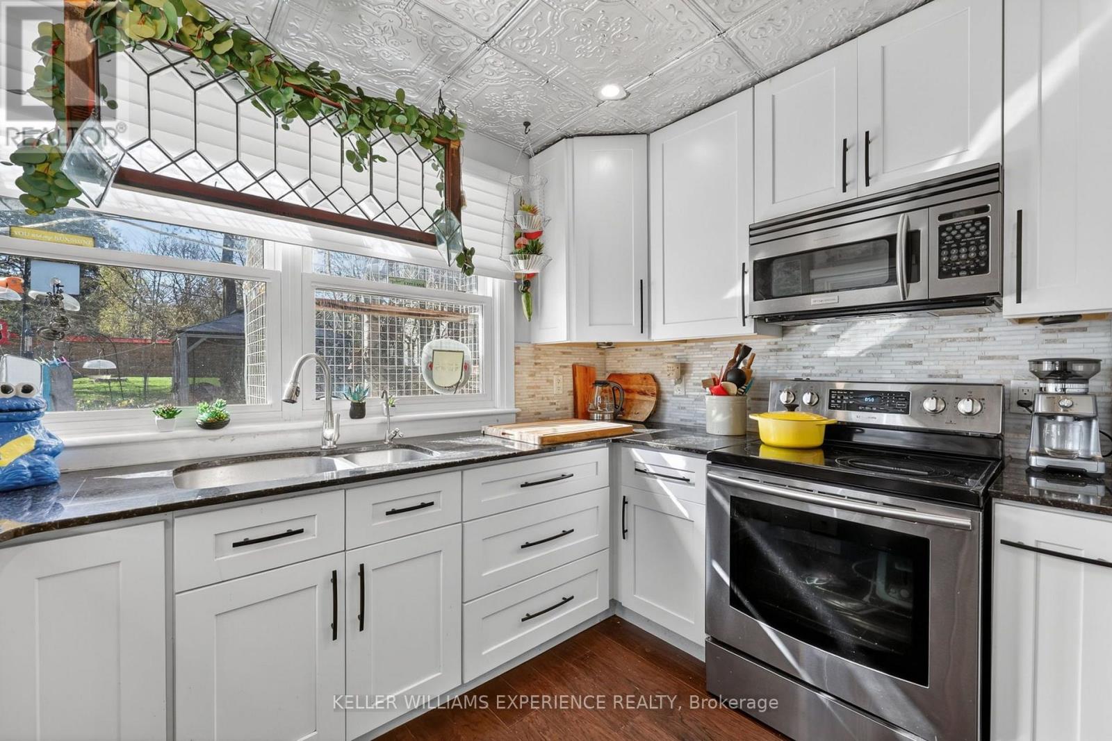 79 Penetang Street Property Photo 7