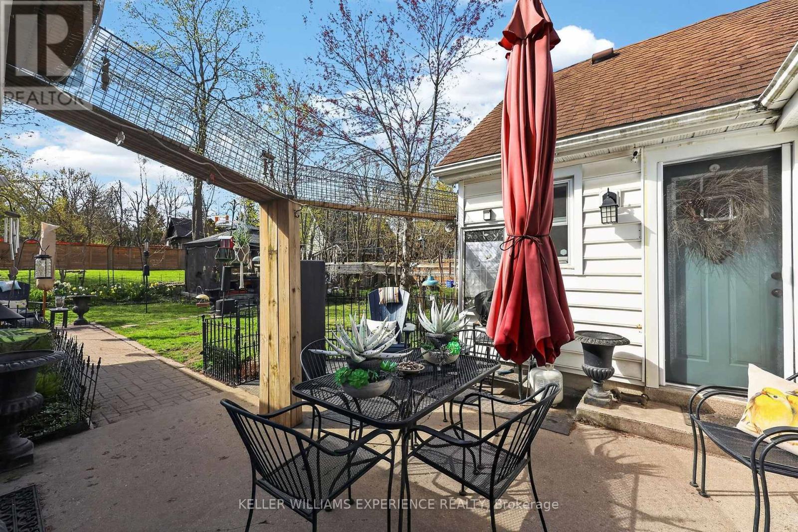 79 Penetang Street Property Photo 17