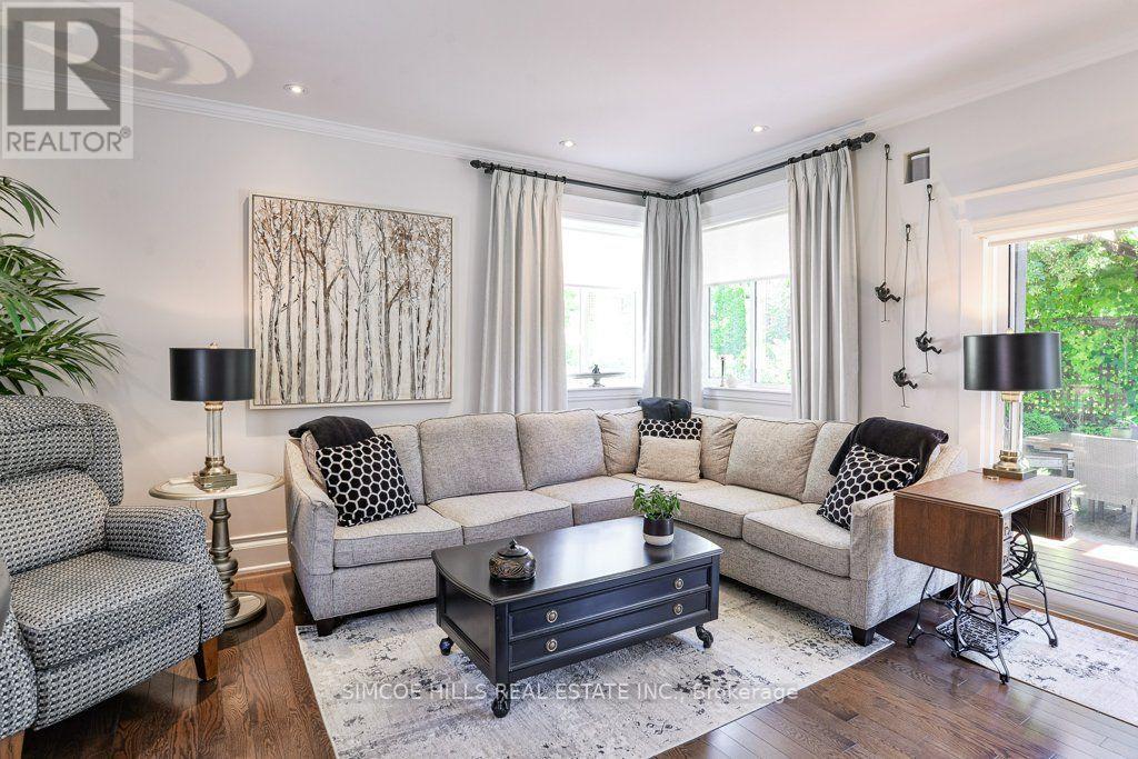 192 John Street Property Photo 10