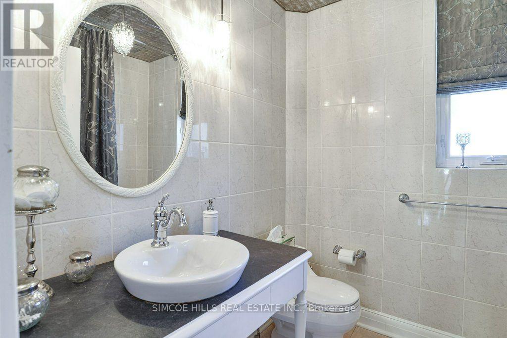 192 John Street Property Photo 16