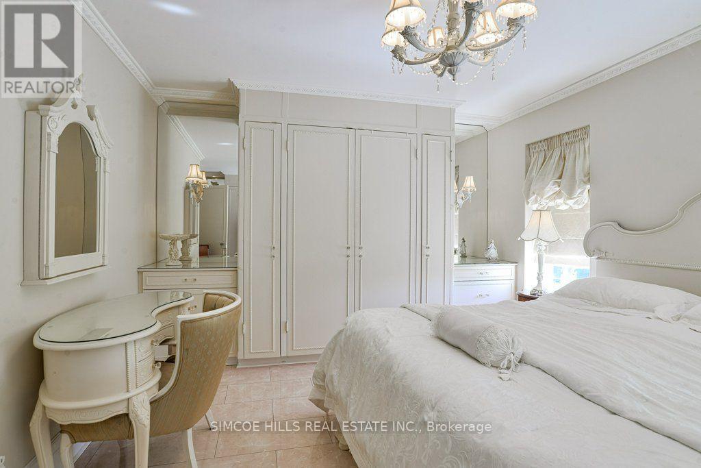192 John Street Property Photo 17