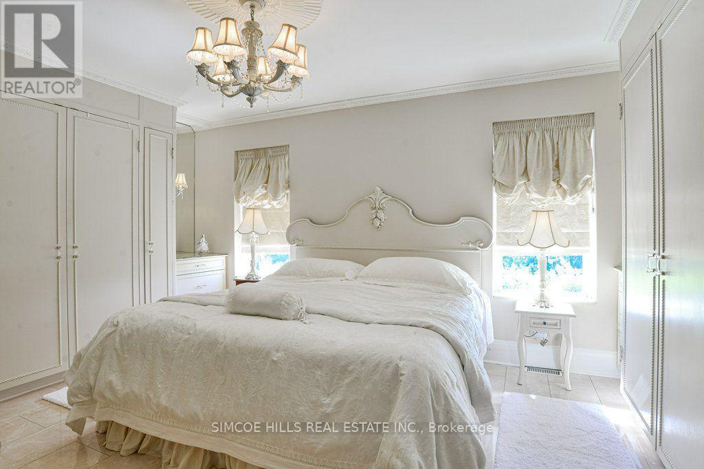 192 John Street Property Photo 18