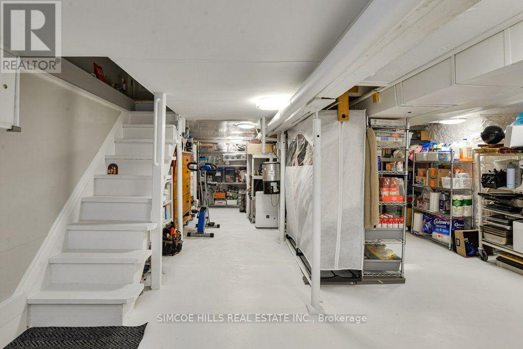 192 John Street Property Photo 26
