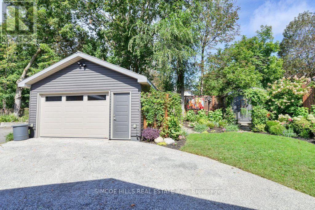 192 John Street Property Photo 30