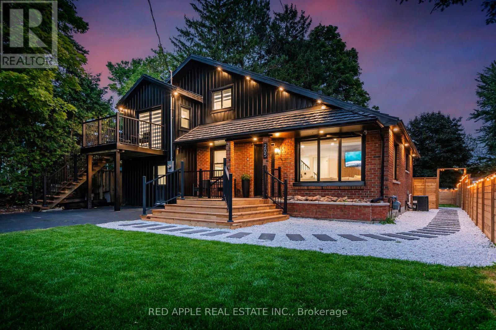 205 HOYT AVENUE Property Photo 1