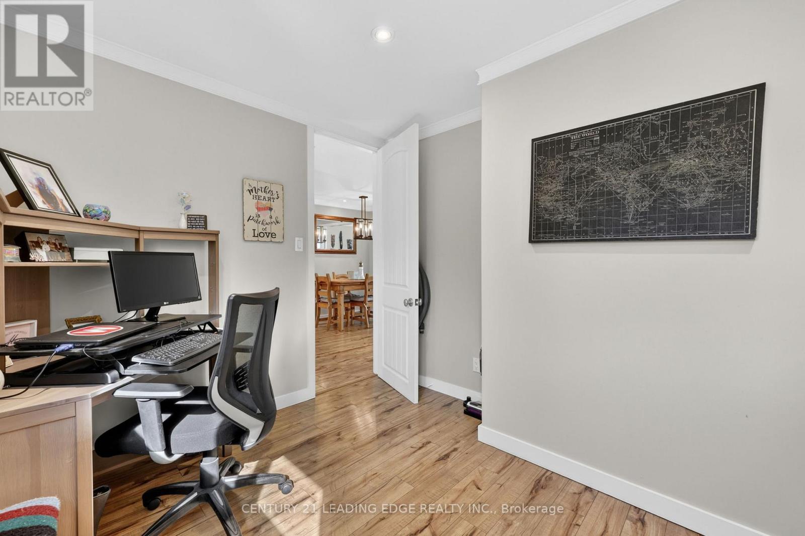 2996 Moynes Road Property Photo 17
