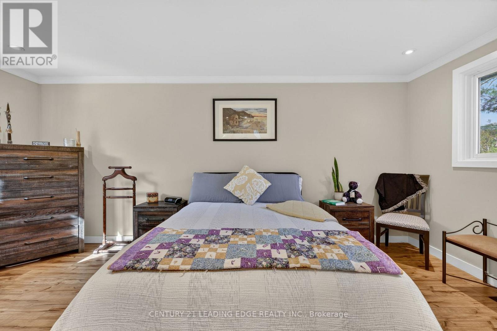 2996 Moynes Road Property Photo 18