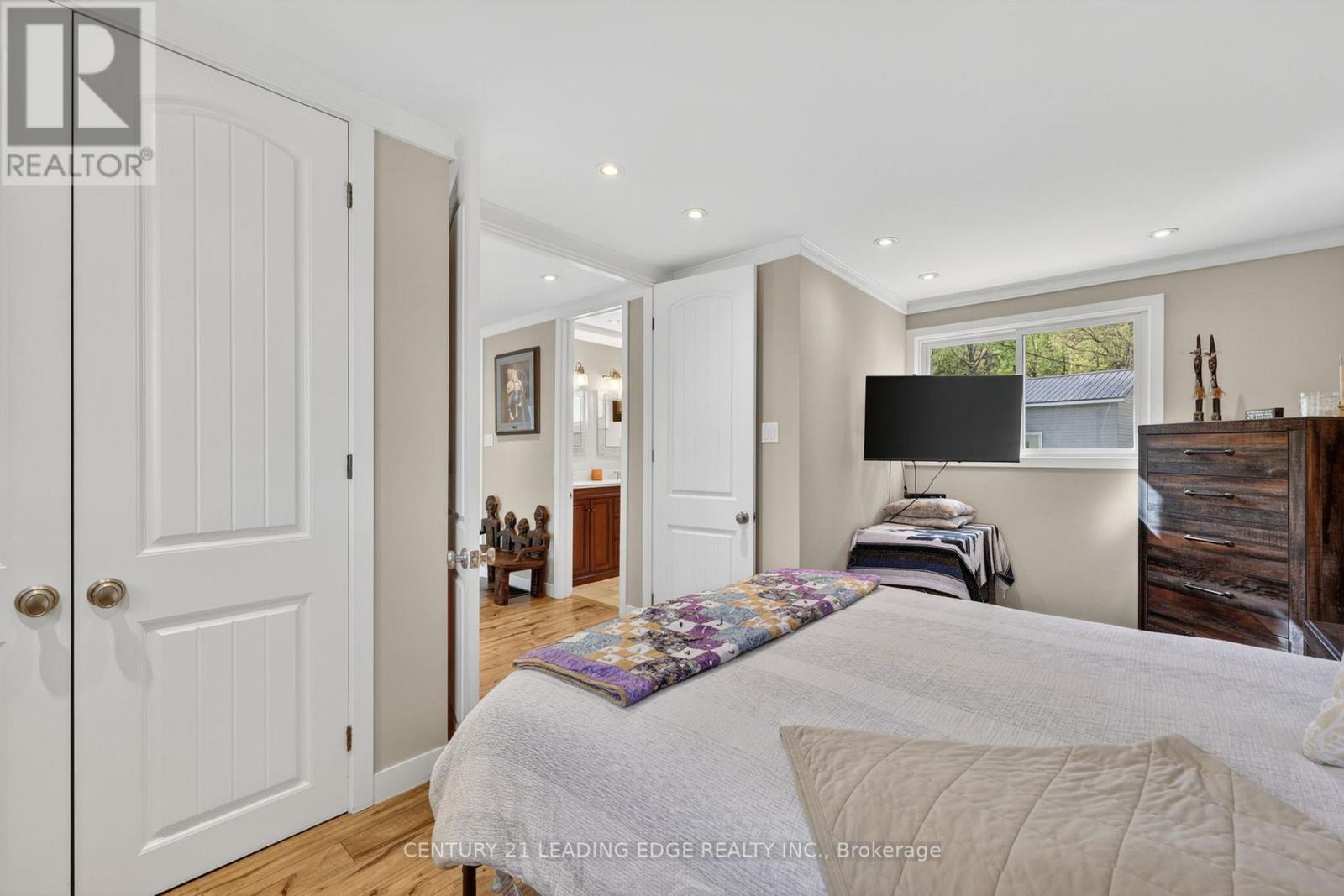 2996 Moynes Road Property Photo 19