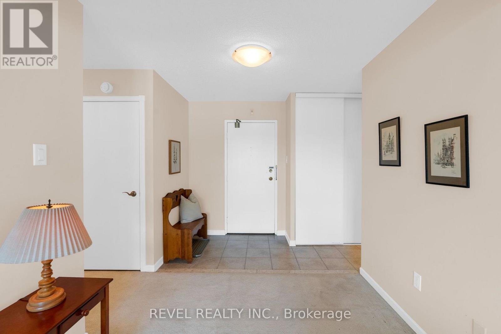 305 - 181 Collier Street Property Photo 4