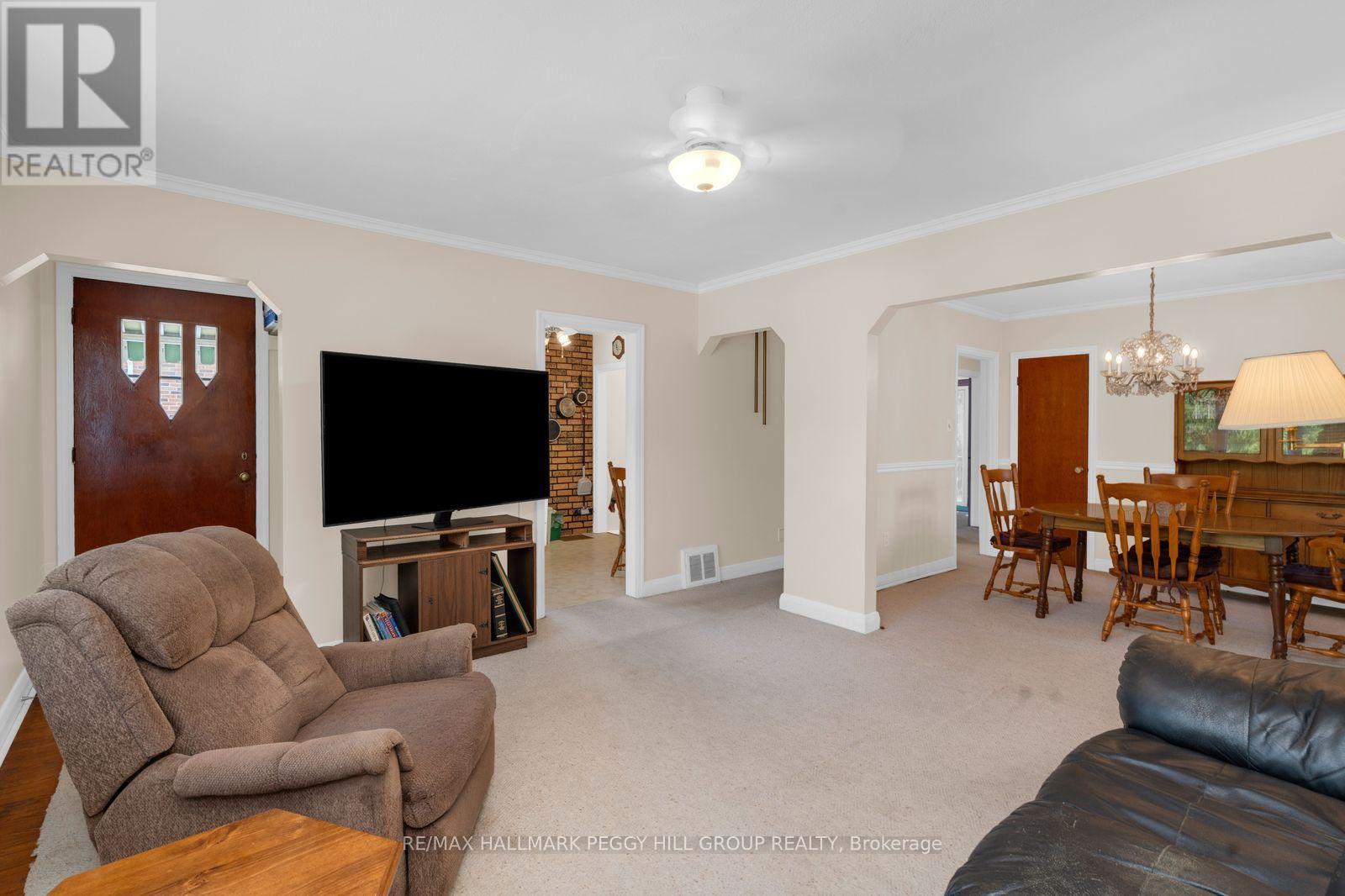 171 Codrington Street Property Photo 4