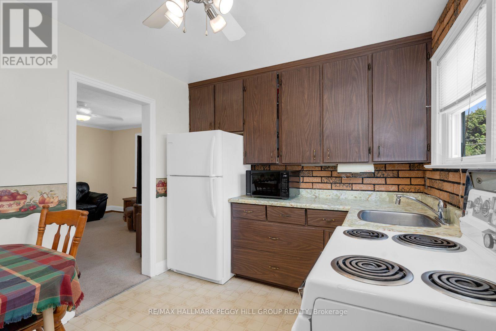 171 Codrington Street Property Photo 5