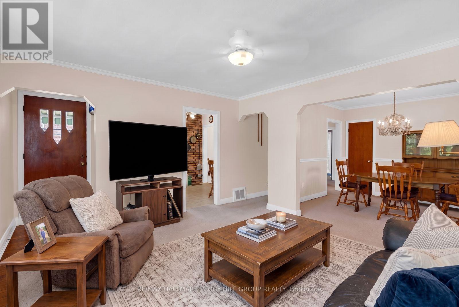 171 Codrington Street Property Photo 6