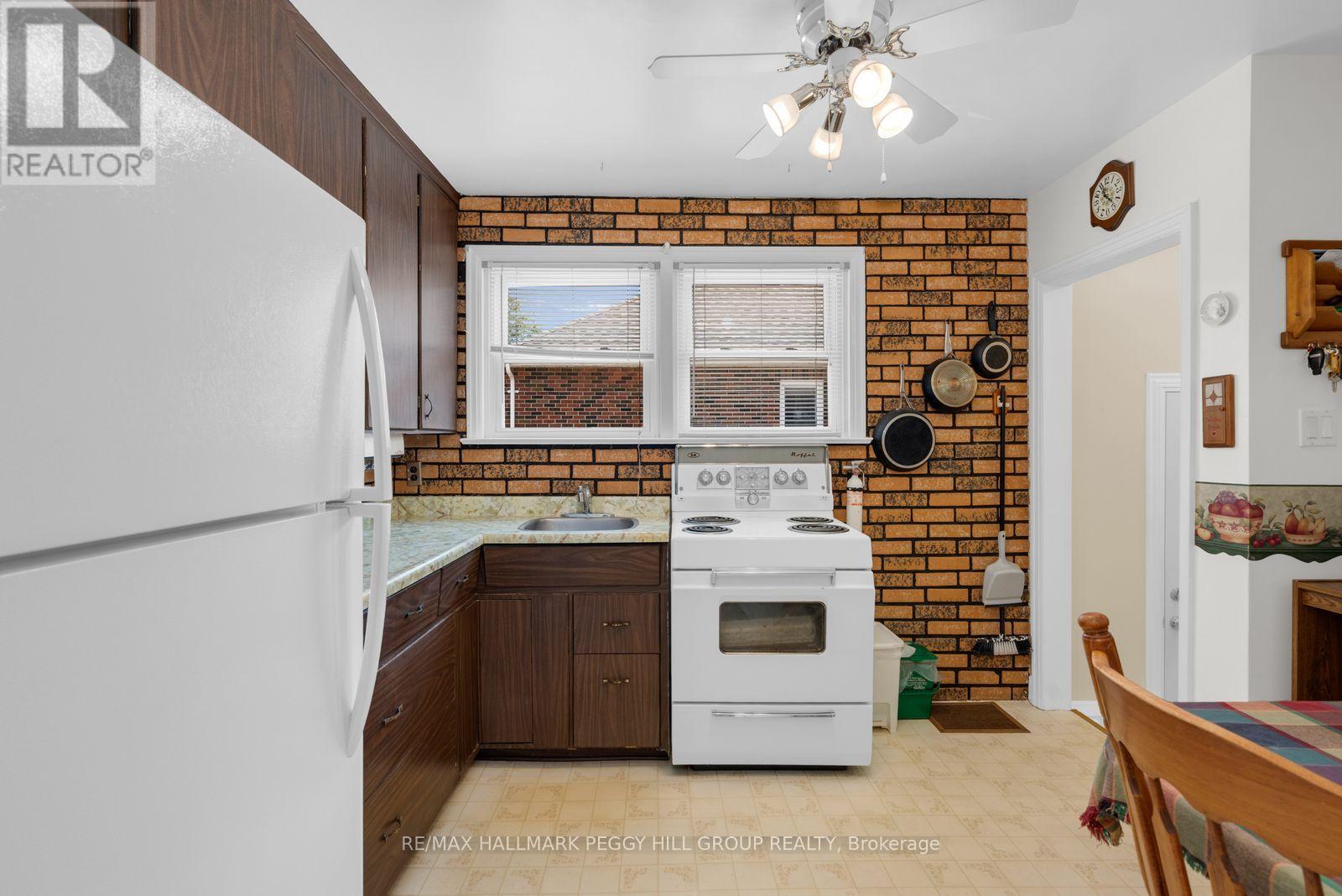 171 Codrington Street Property Photo 7