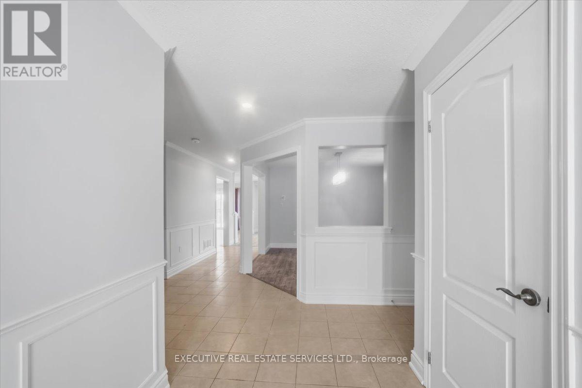 3063 Emperor Drive Property Photo 3
