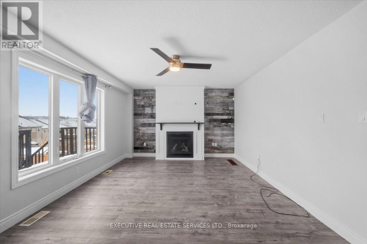 3063 Emperor Drive Property Photo 5