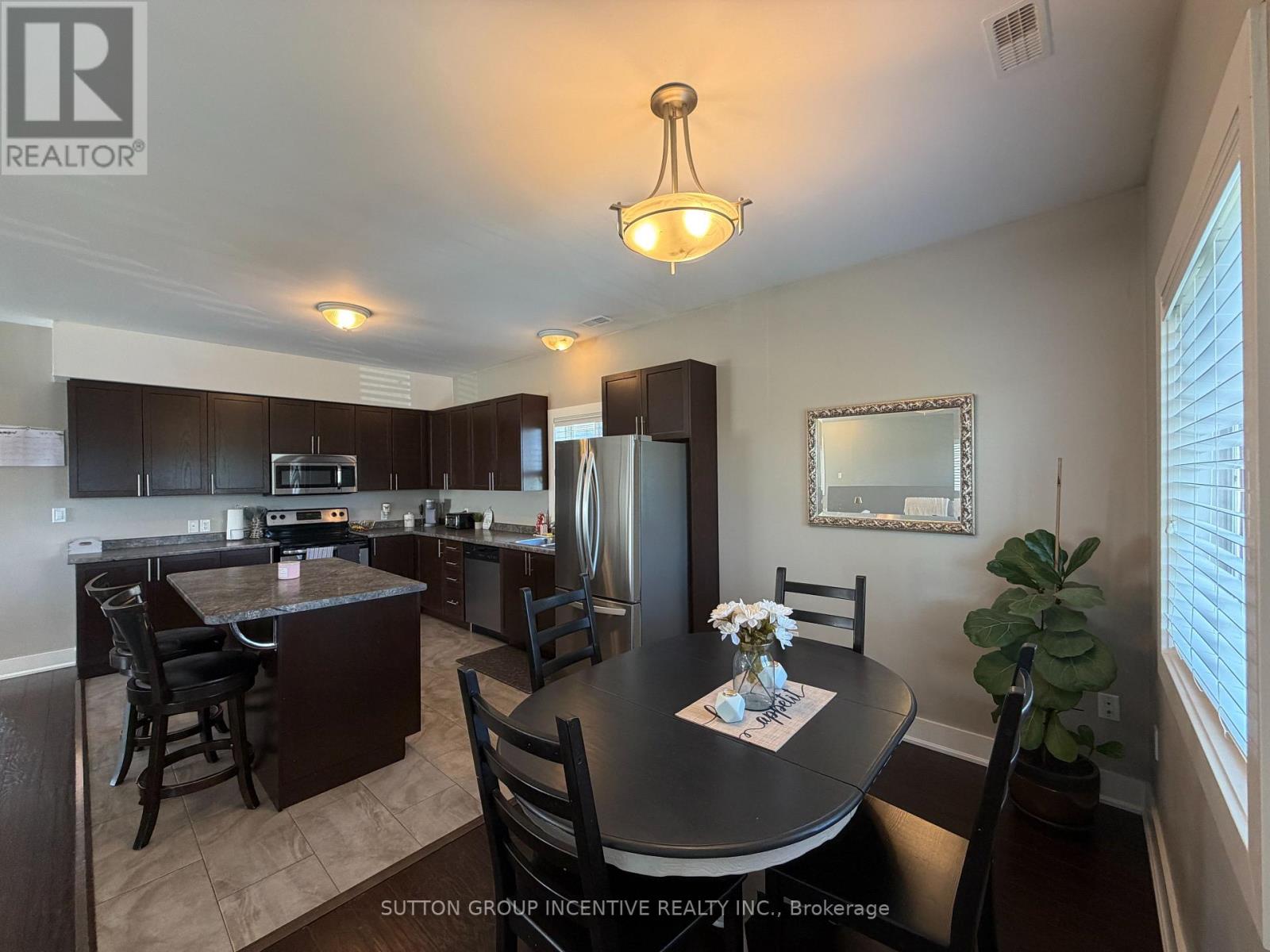 3929 Wood Avenue Property Photo 6