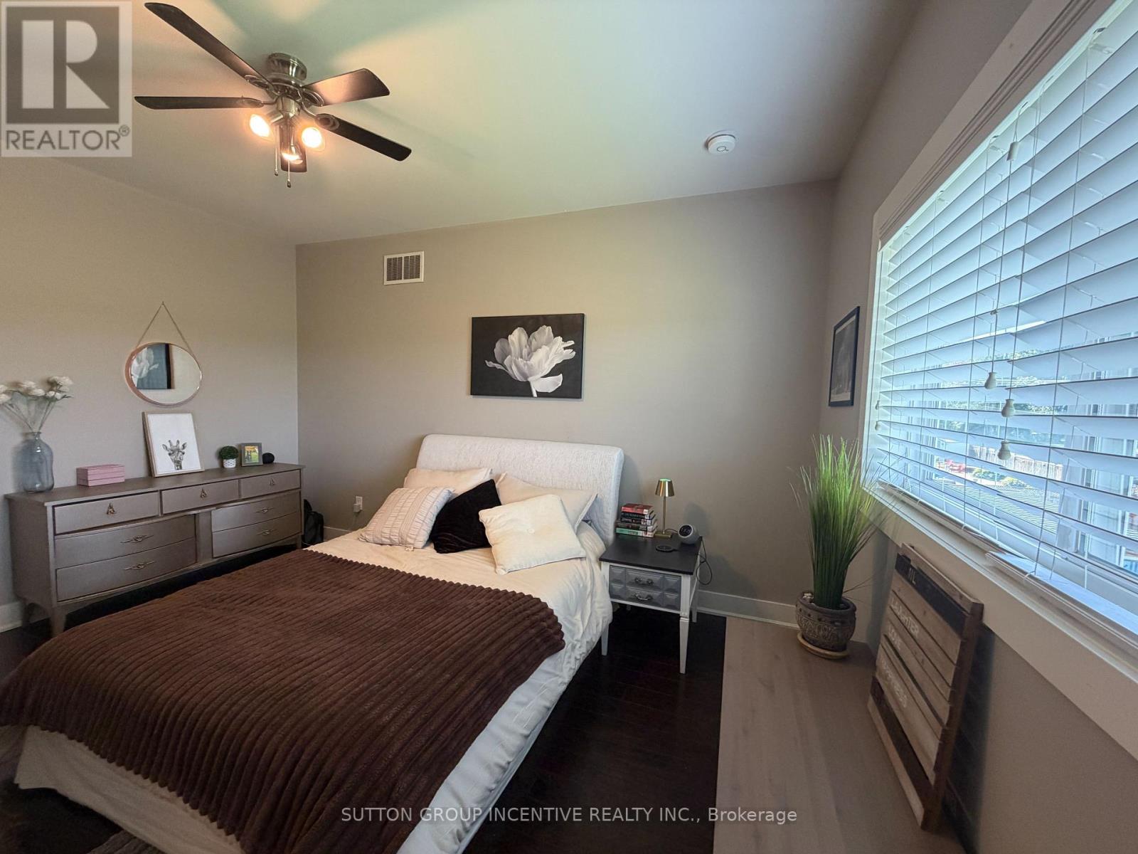 3929 Wood Avenue Property Photo 10
