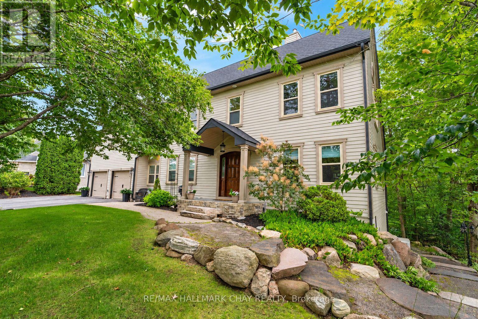 9 Bridle Path Property Photo 1