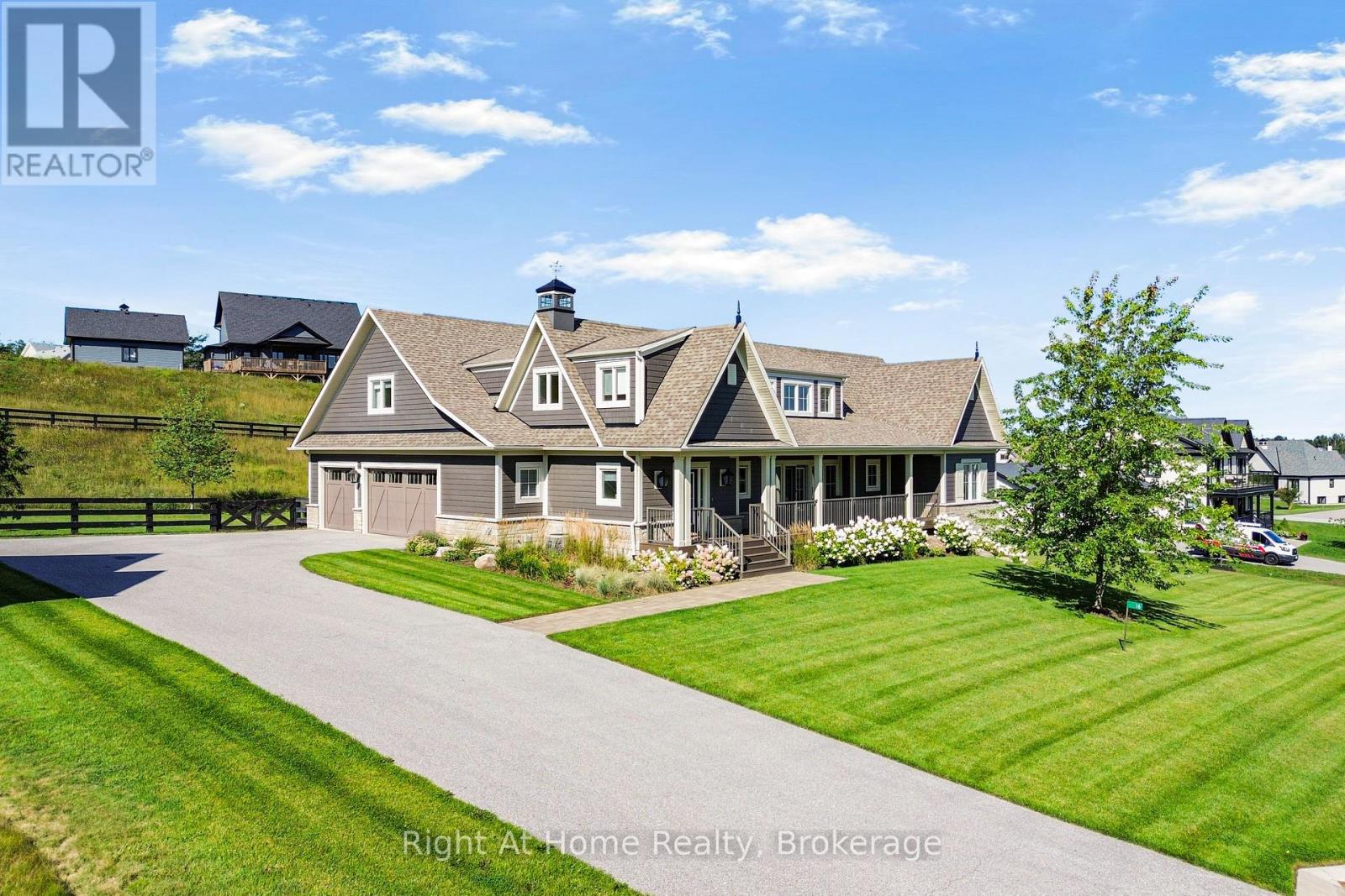 16 GELDERLAND CRESCENT Property Photo 1