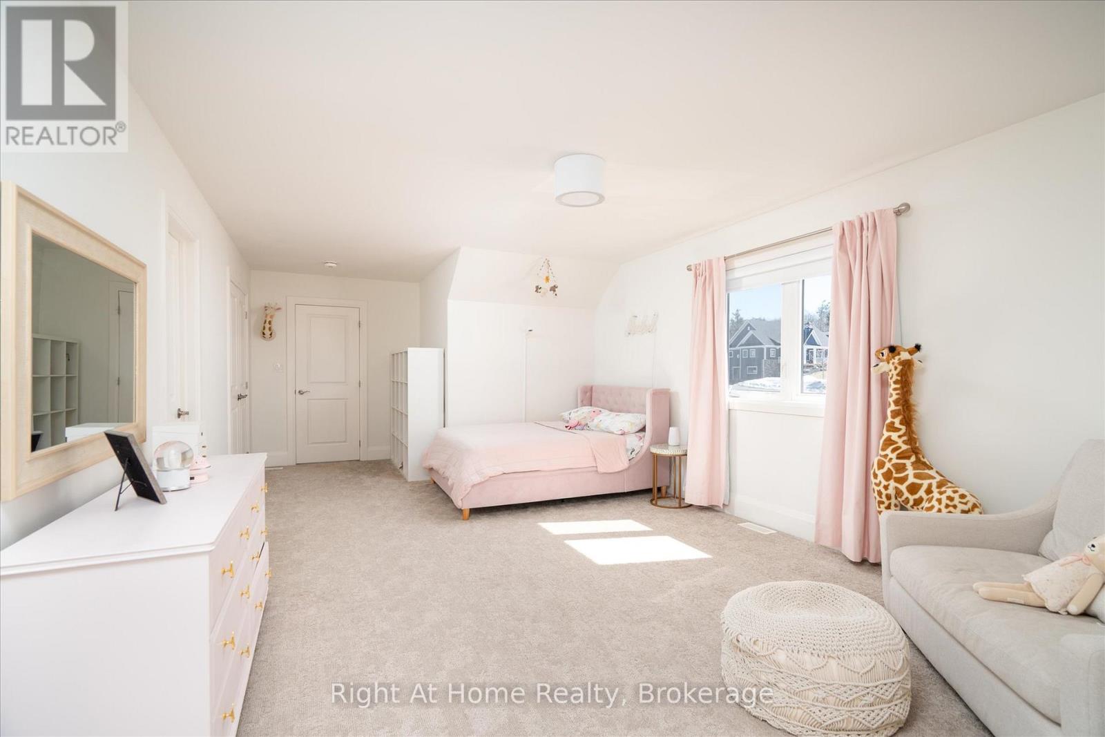 16 Gelderland Crescent Property Photo 27