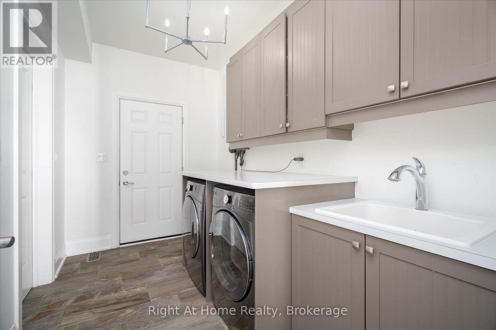16 Gelderland Crescent Property Photo 31
