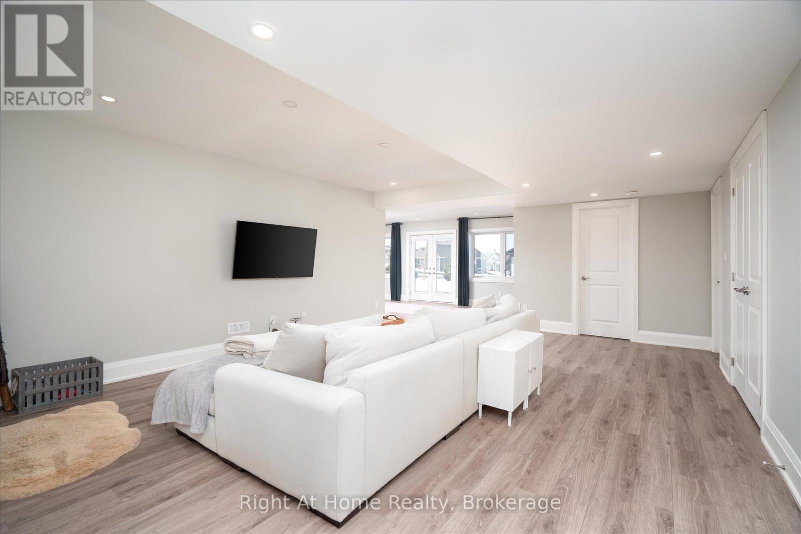 16 Gelderland Crescent Property Photo 33