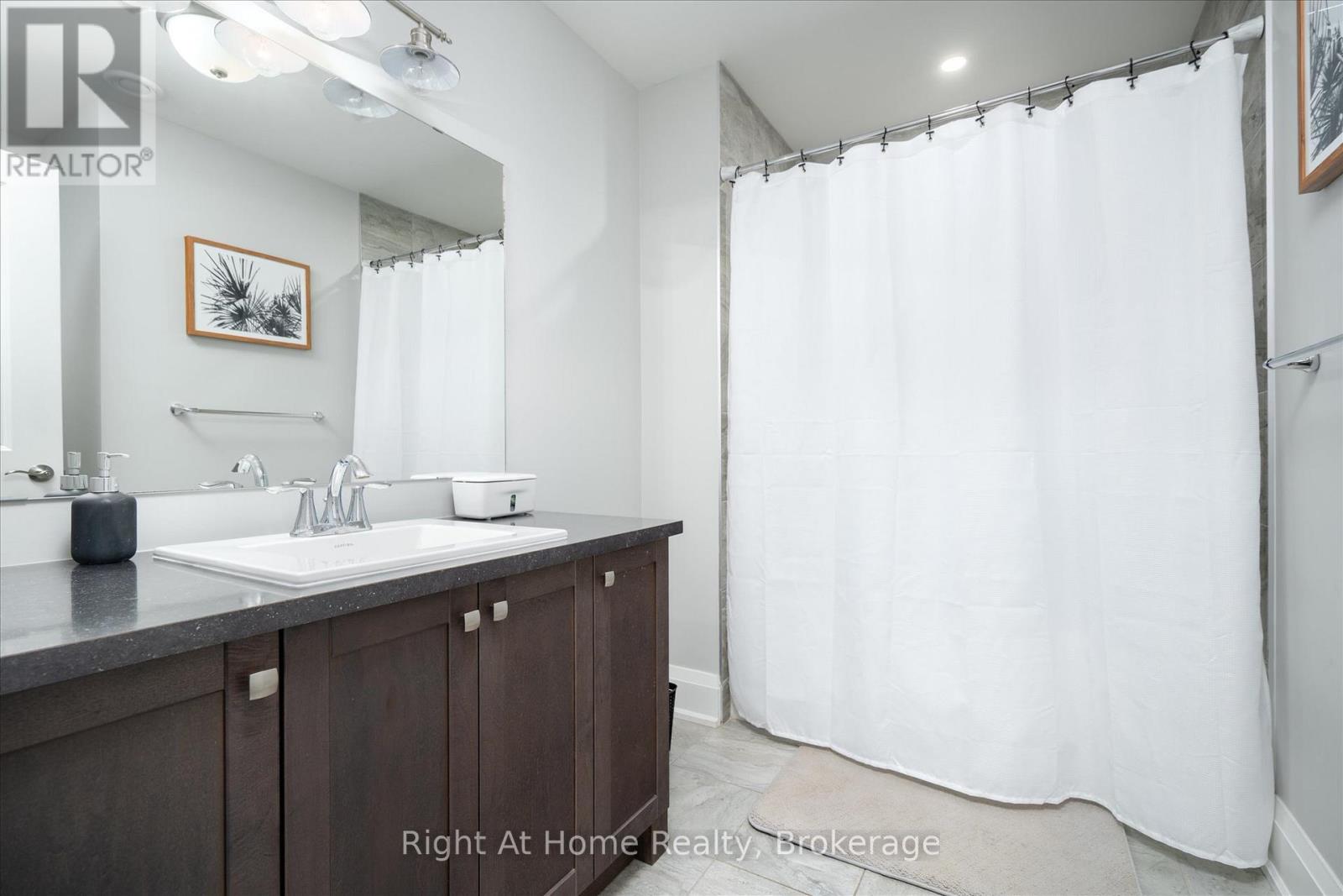 16 Gelderland Crescent Property Photo 37