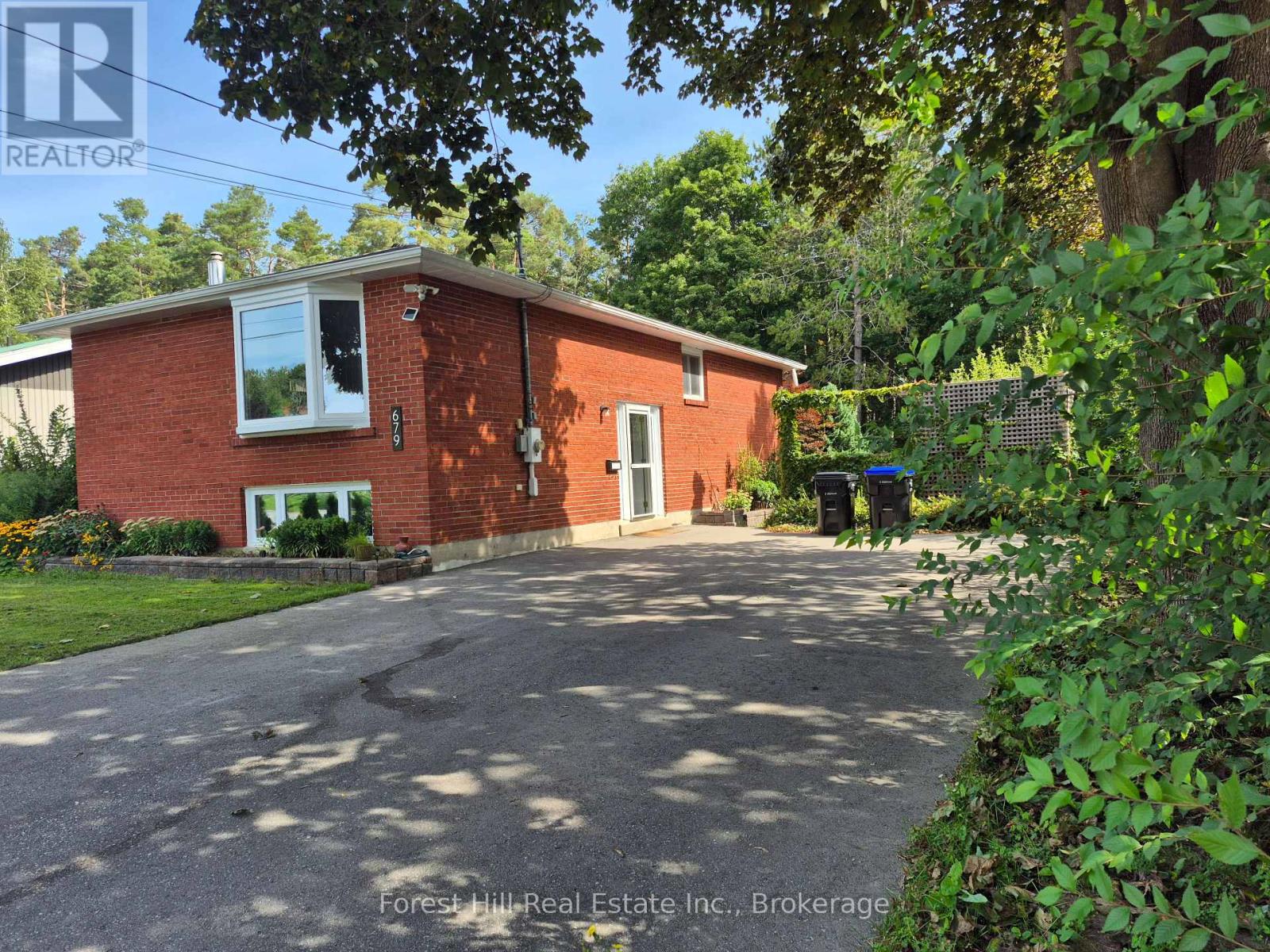 679 SIMCOE AVENUE W Property Photo 1